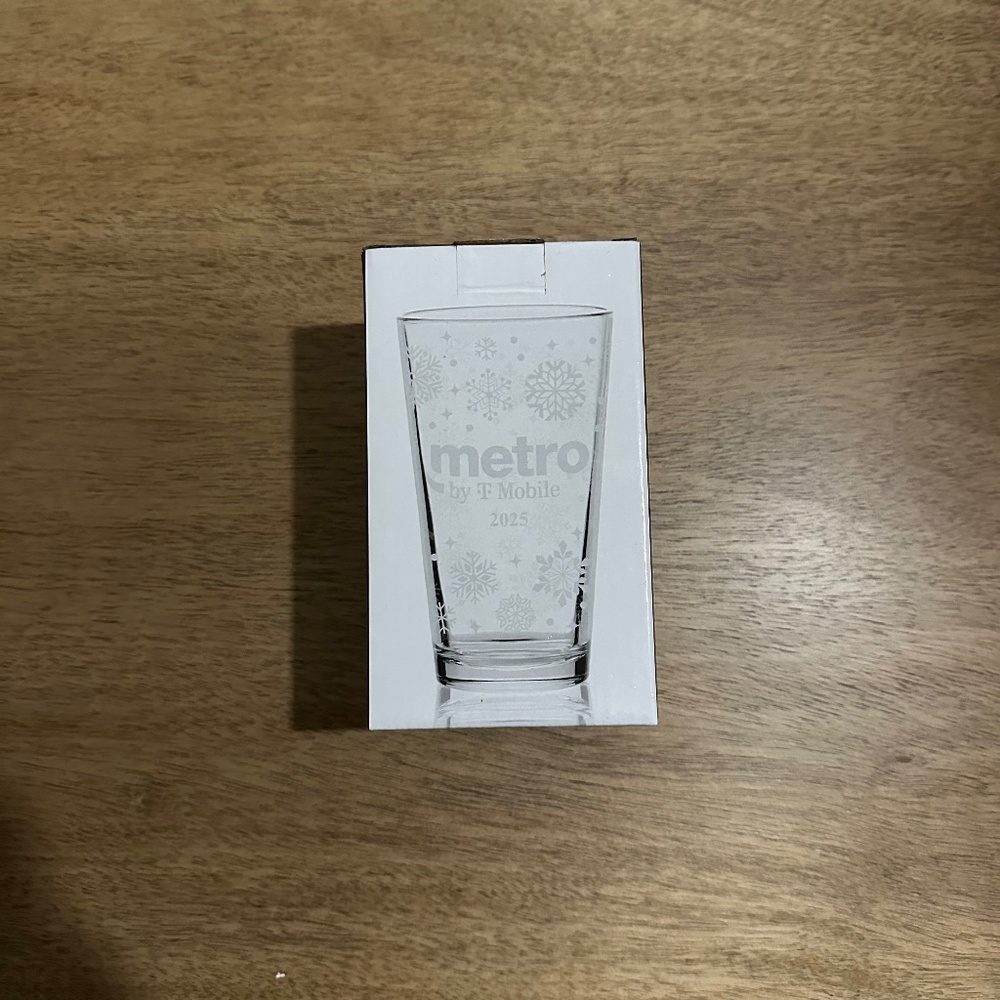 New! 2025 Metro by T-Mobile Holiday Glass